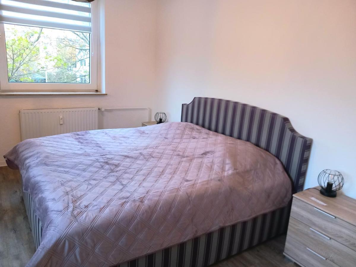 City Apartment Duisburg 2#Netflix &Wlan &Kingsize Bett & Kaffee Maschine & Central & 500M Innenhafen & 2 Min U Bahn المظهر الخارجي الصورة
