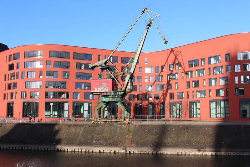 City Apartment Duisburg 2#Netflix &Wlan &Kingsize Bett & Kaffee Maschine & Central & 500M Innenhafen & 2 Min U Bahn المظهر الخارجي الصورة
